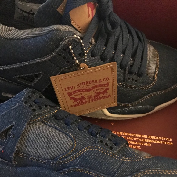 New Jordan 4s mens special edition Levis - Picture 6 of 6